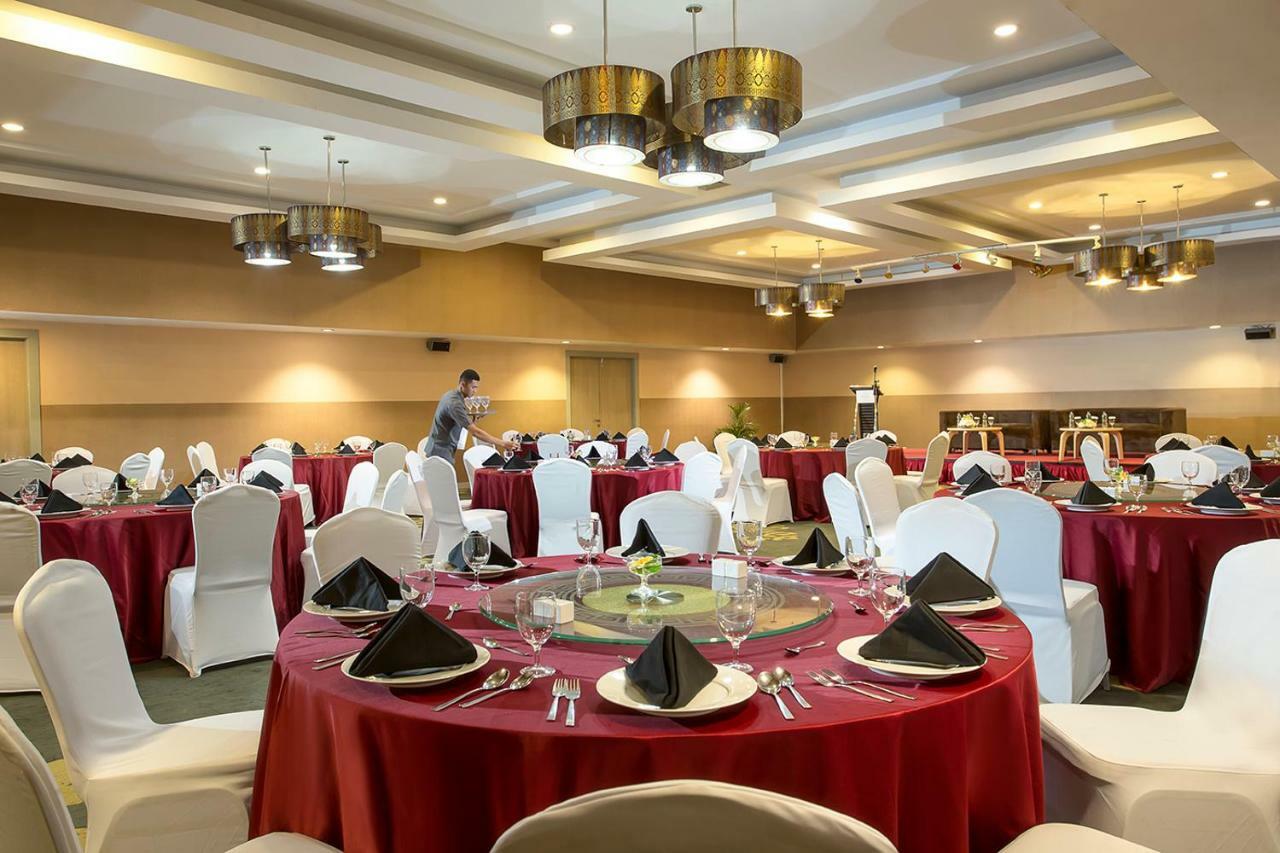 Khas Pekanbaru Hotel Eksteriør billede